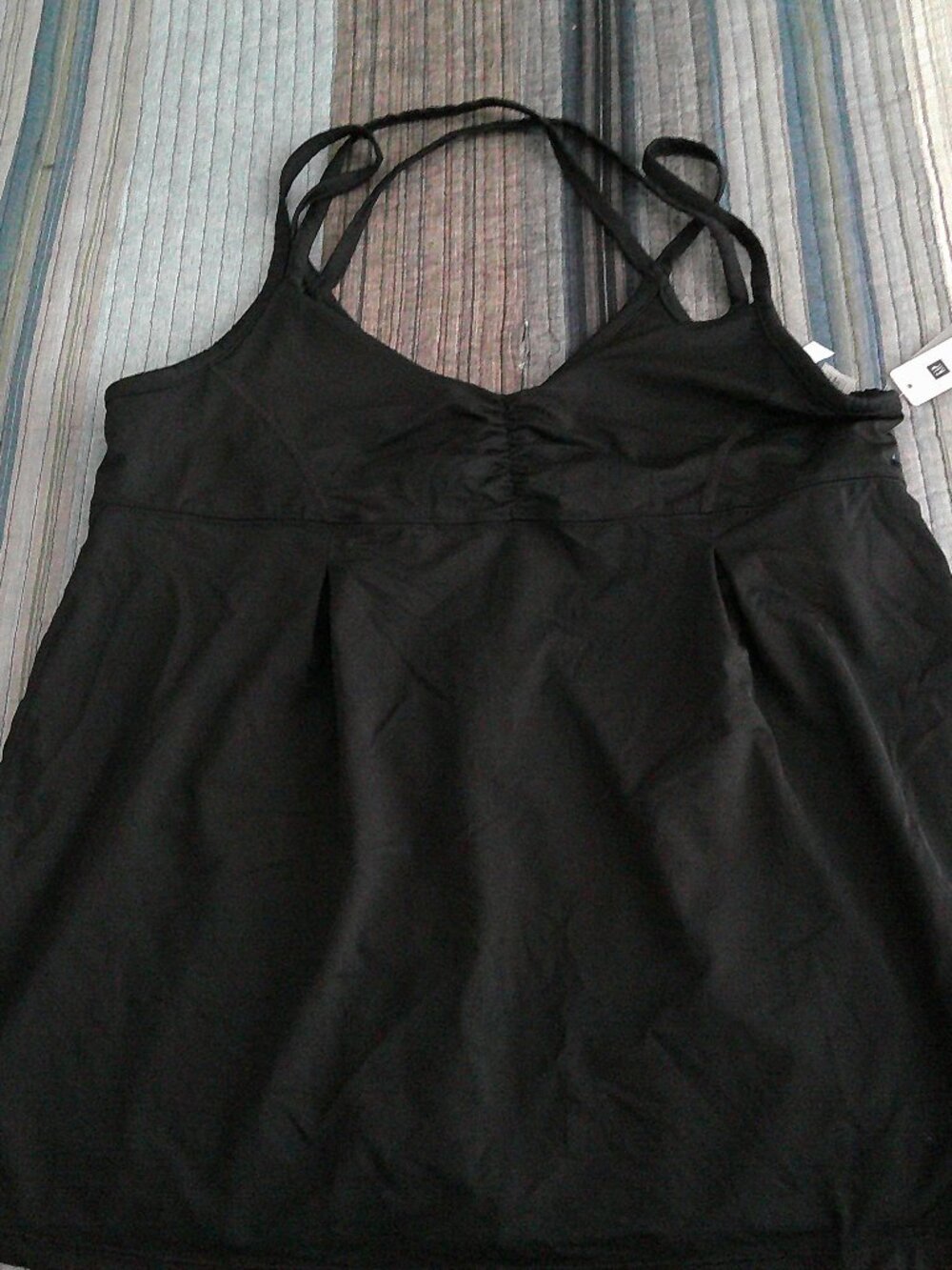 Gap Fit Black with spaghetti straps  workout top NWT XL